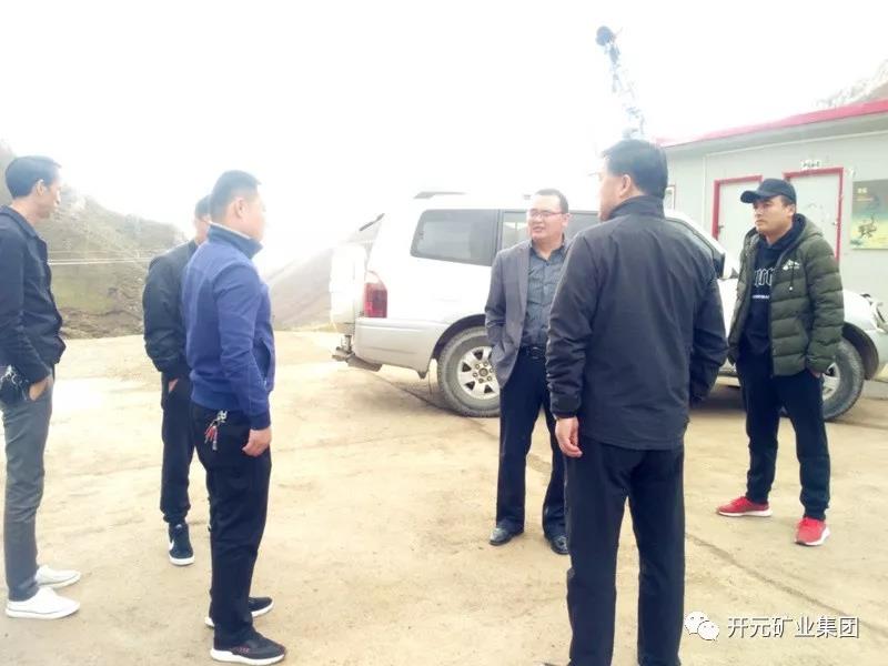 科學(xué)發(fā)展 統(tǒng)籌兼顧 穩(wěn)步生產(chǎn)│州、縣國土資源局領(lǐng)導(dǎo)赴興海銅鑫進(jìn)行年檢