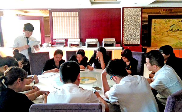 提高員工業(yè)務素質(zhì) 積極備戰(zhàn)“結婚季”